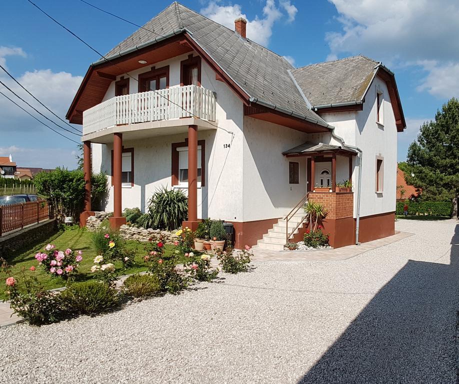 Villa Nora Hévíz المظهر الخارجي الصورة